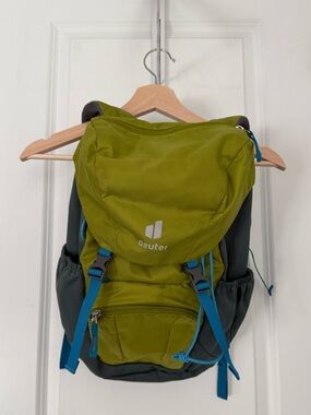 Deuter
Junior 18L Backpack - Kids' - green